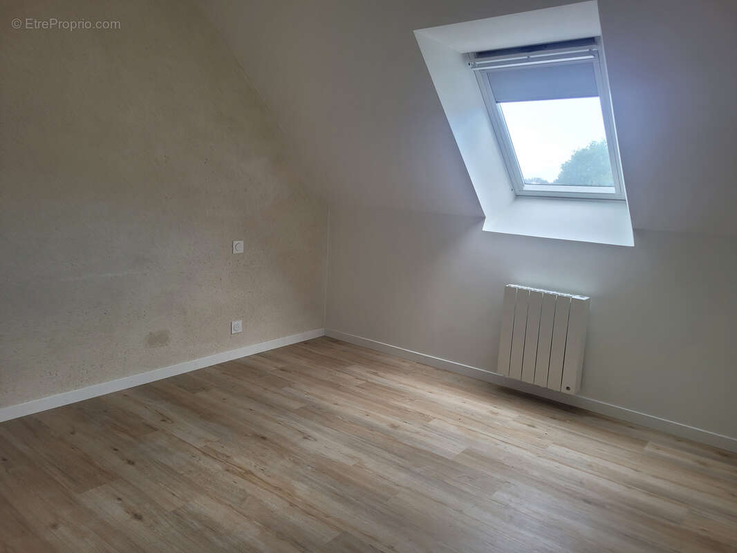 Appartement à DOMAGNE