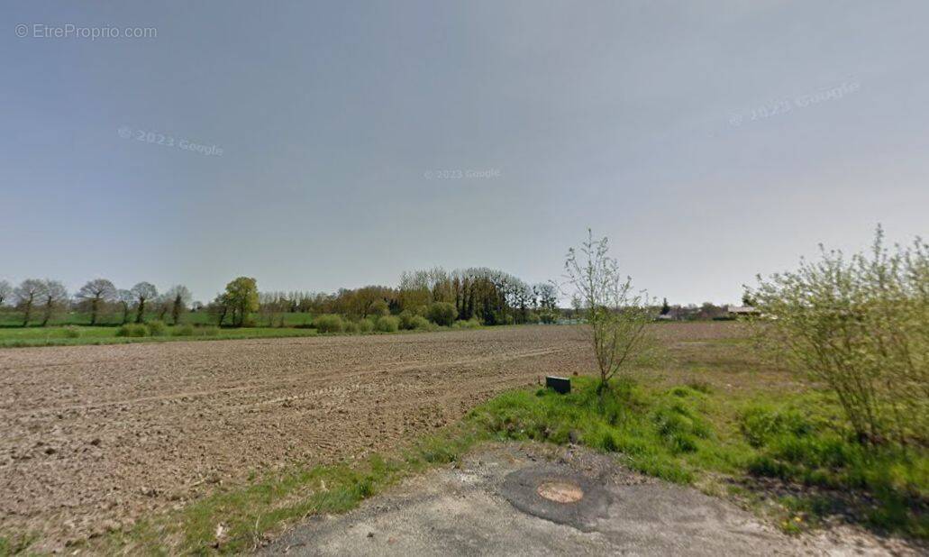 Terrain à HEDE