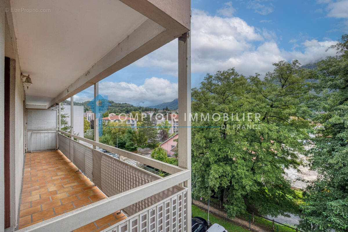Appartement à VIZILLE