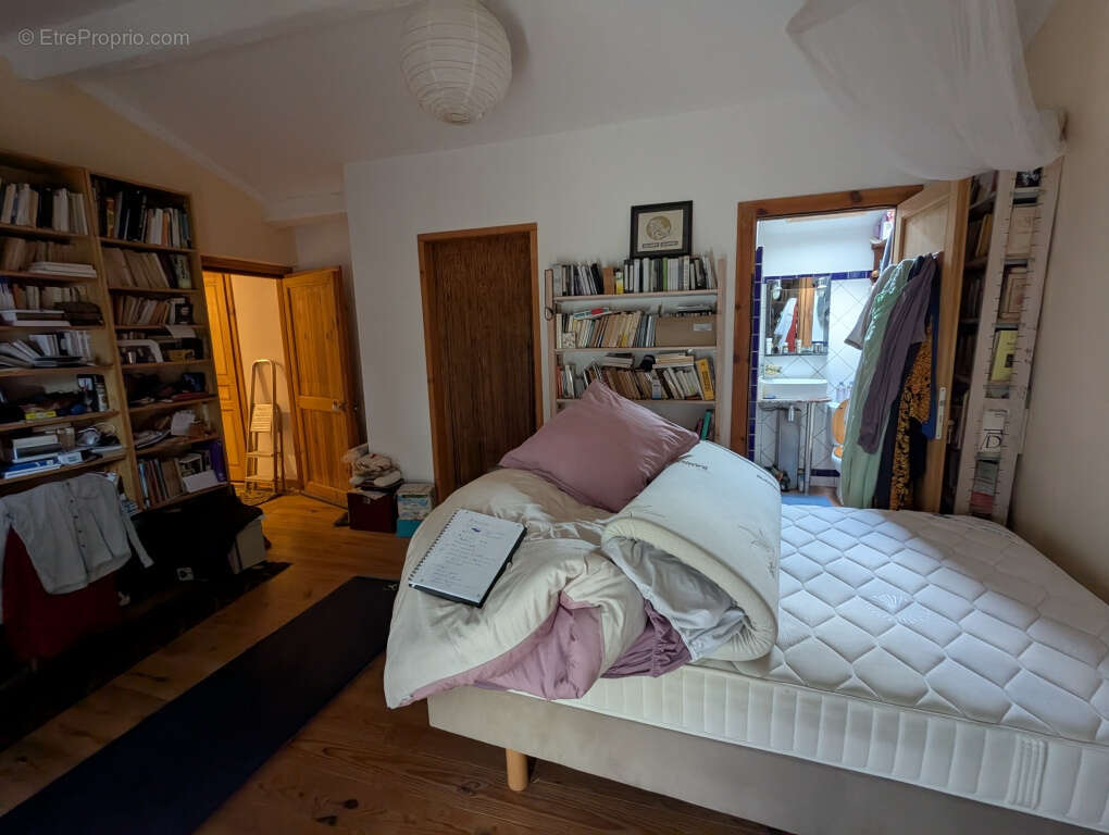 Maisons  de charme en pierre de pays 6 chambres , gite de rapport indépendant et jardin - photo 19