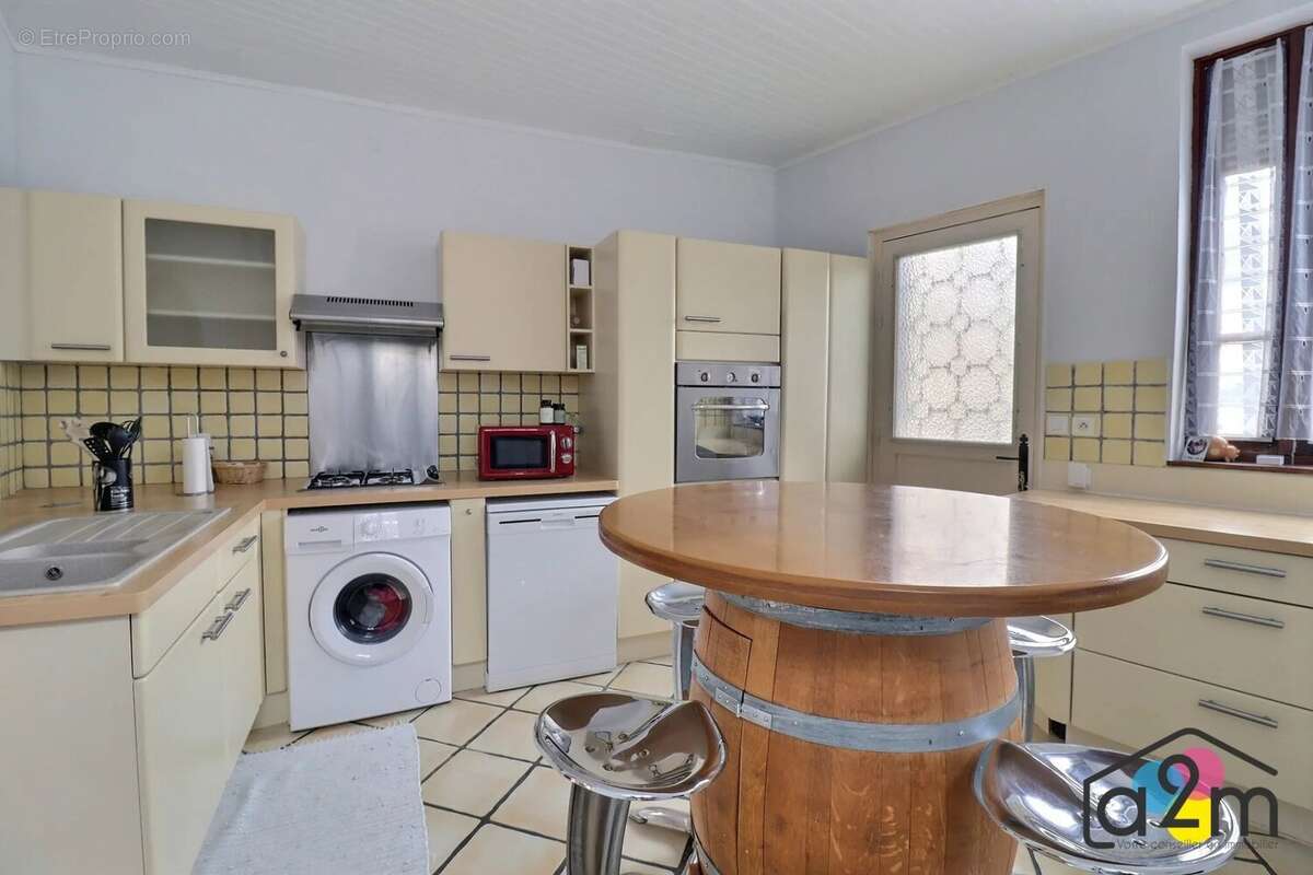 Maison à SAINT-VAAST-LES-MELLO