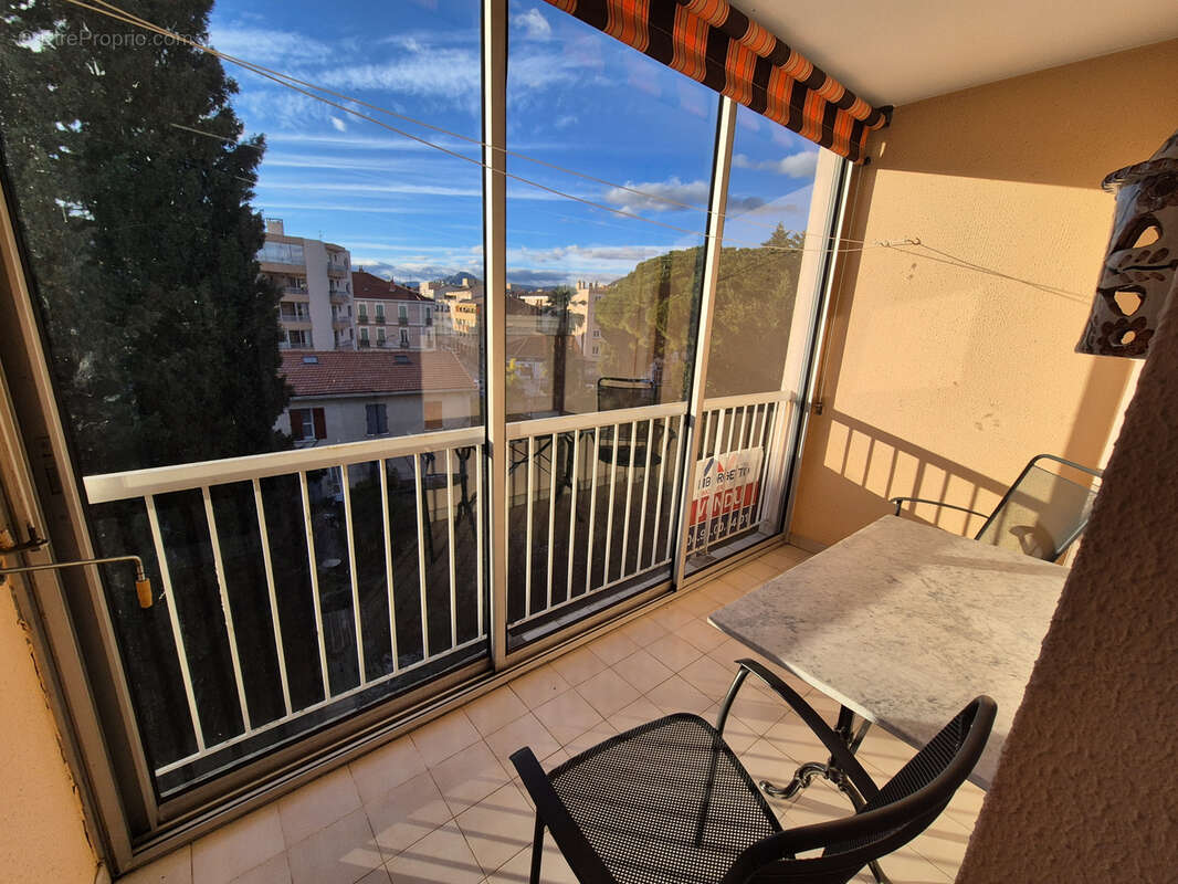 Appartement à HYERES