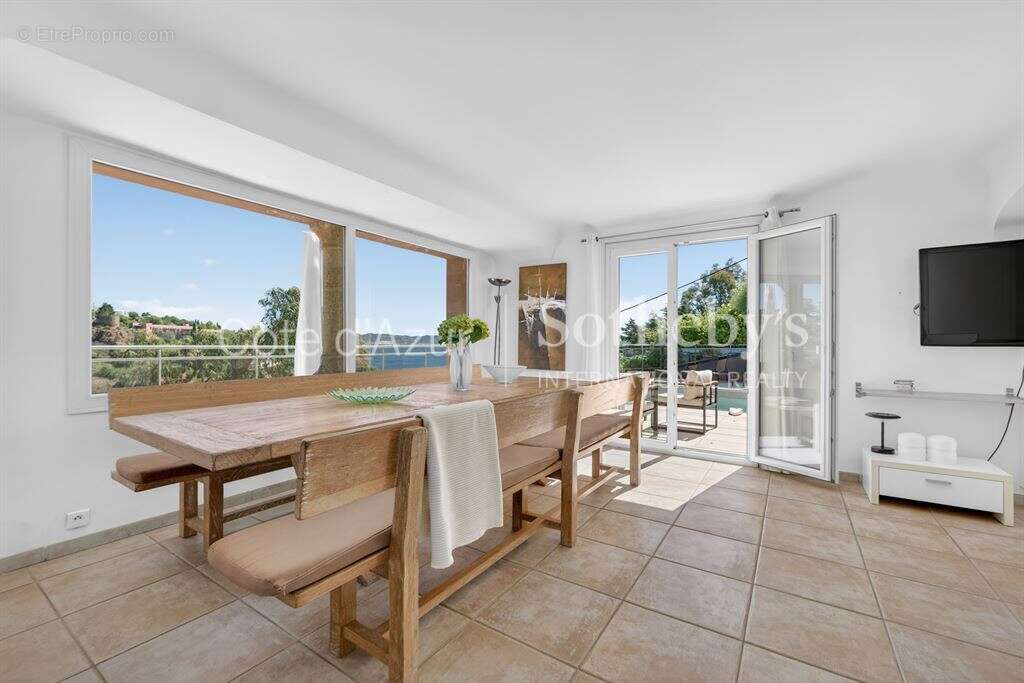 Maison à THEOULE-SUR-MER