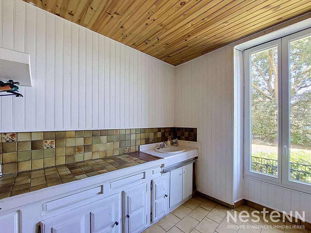 A Vendre Maison en pierre rénovée avec dépendances sur plus de 6 600 m² à Saint-Puy - photo 13