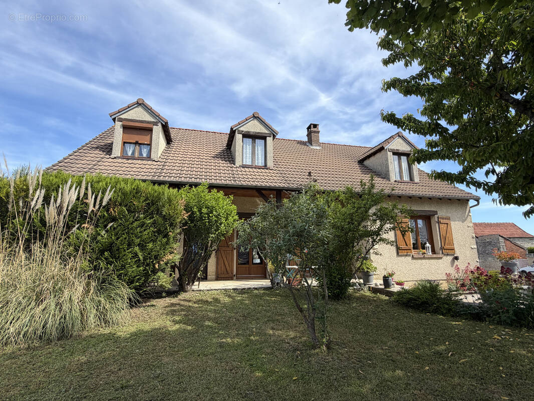 Maison à MONTBARD