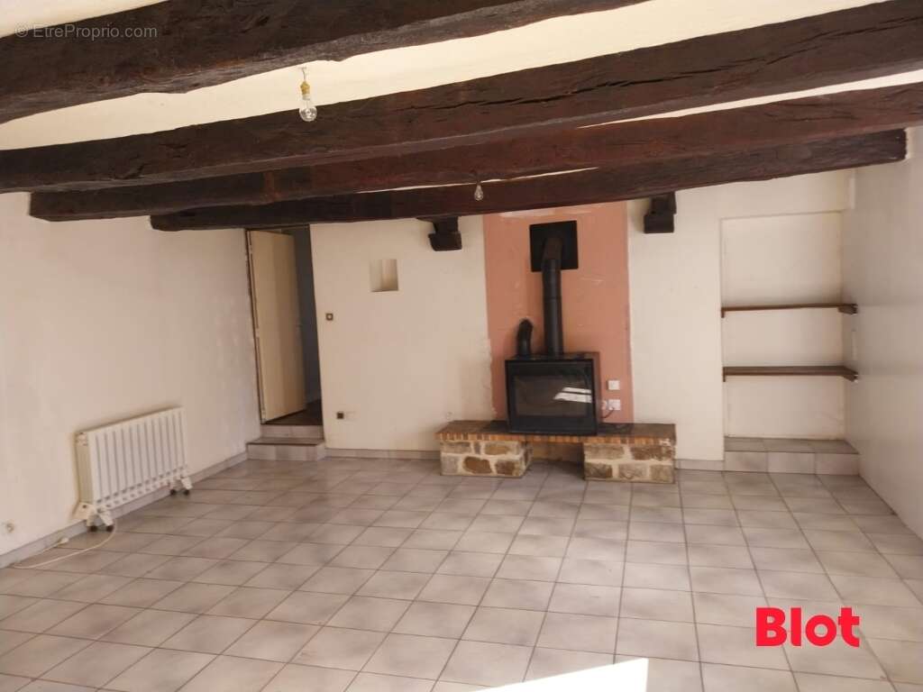 Maison à LA CROIXILLE