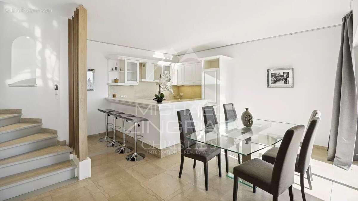 Maison à MANDELIEU-LA-NAPOULE