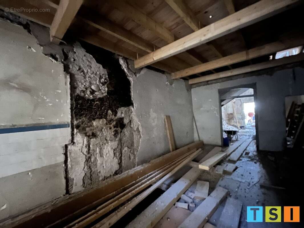 Maison à MONTREJEAU