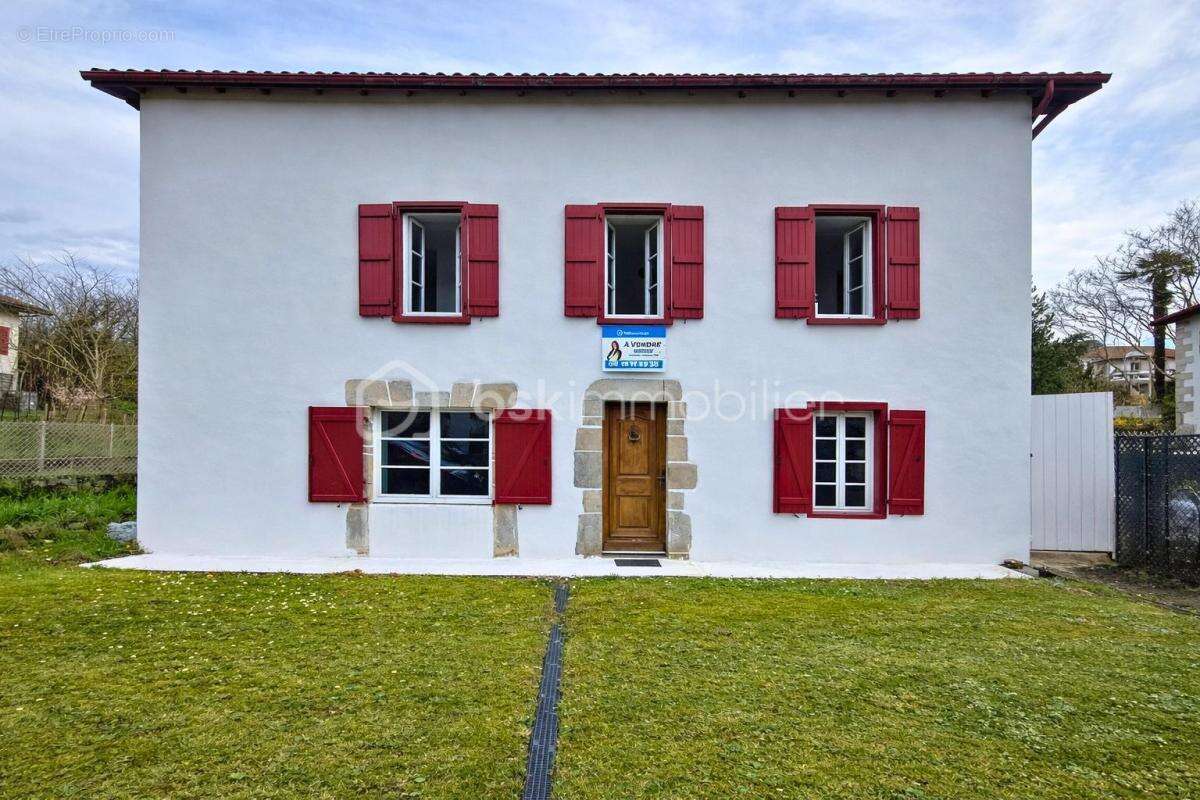 Maison à LA BASTIDE-CLAIRENCE