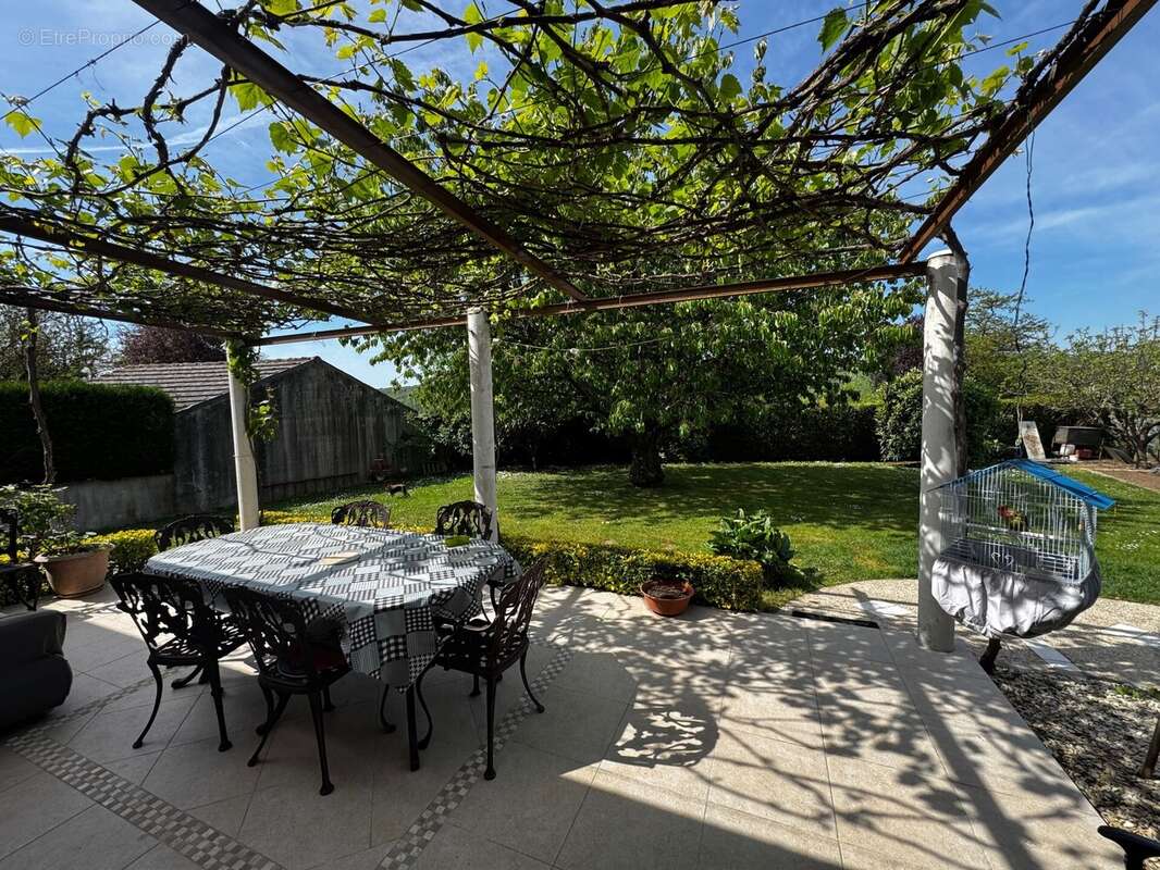 Maison à LIVRY-SUR-SEINE