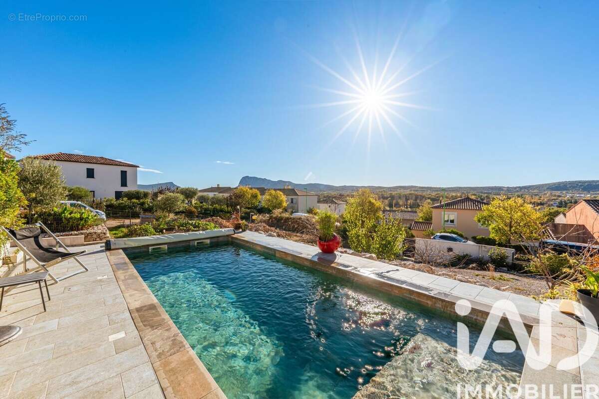 Photo 2 - Maison à SAINT-MARTIN-DE-LONDRES