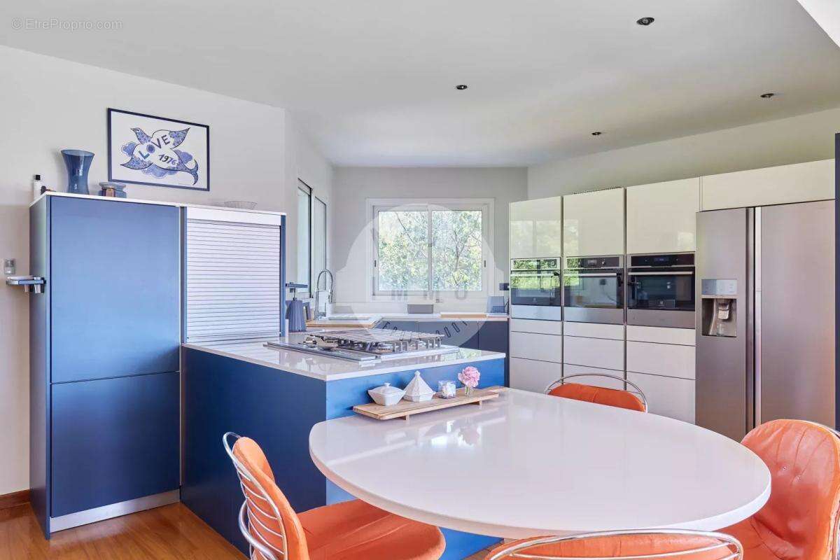 Maison à ROQUEVAIRE