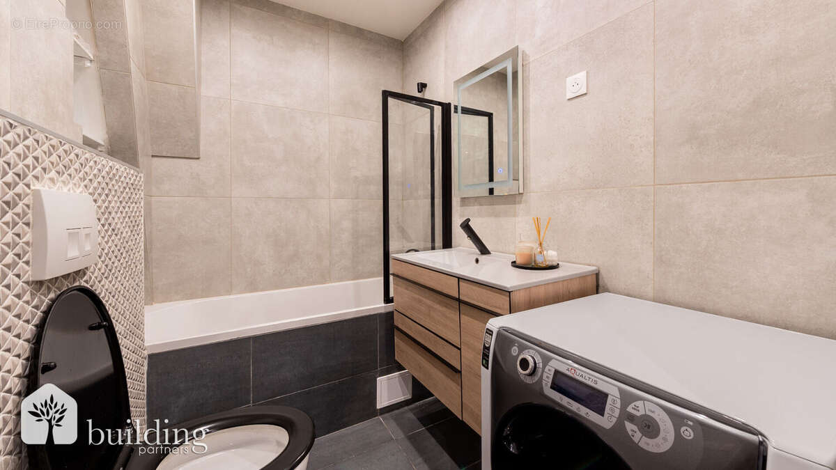 Arc de Triomphe Paris 17ème - Studio 29,40 m² avec 7,35 m² de terrasse - photo 7