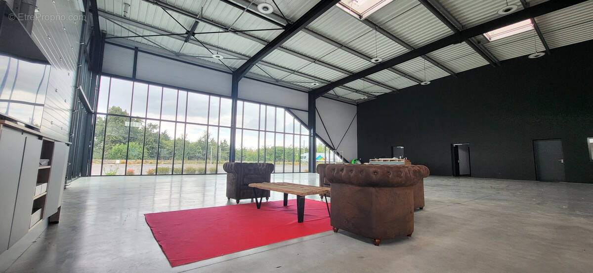 Local Prémium Face Voie Rapide ! Showroom - photo 6