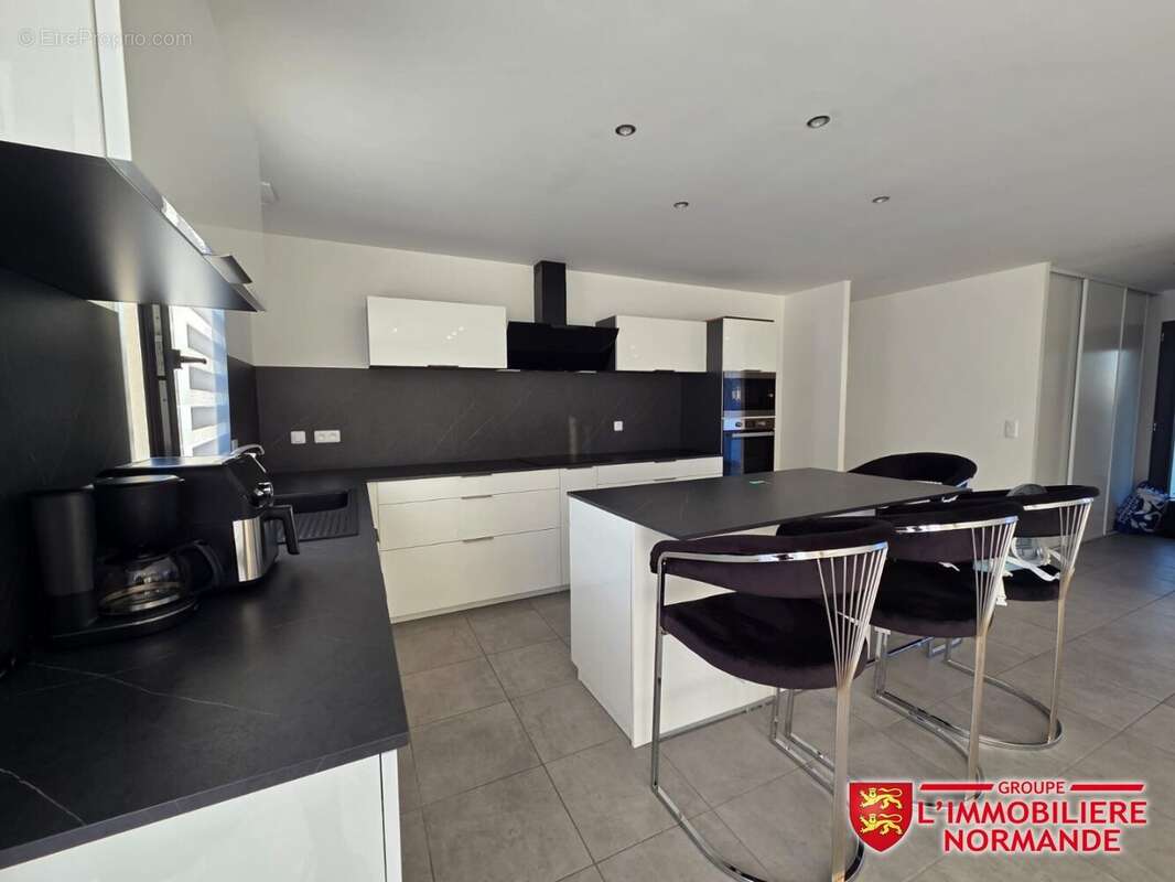 Maison à VAL-DE-REUIL