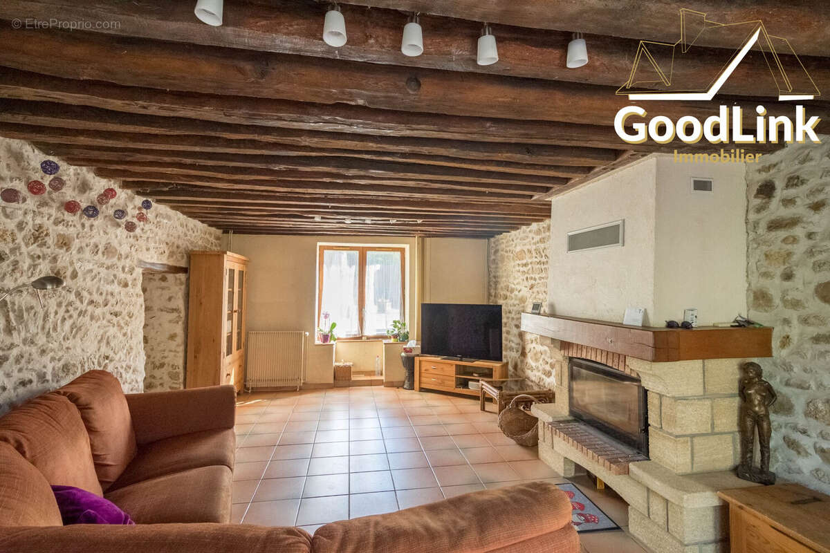 Maison à AUVERS-SAINT-GEORGES