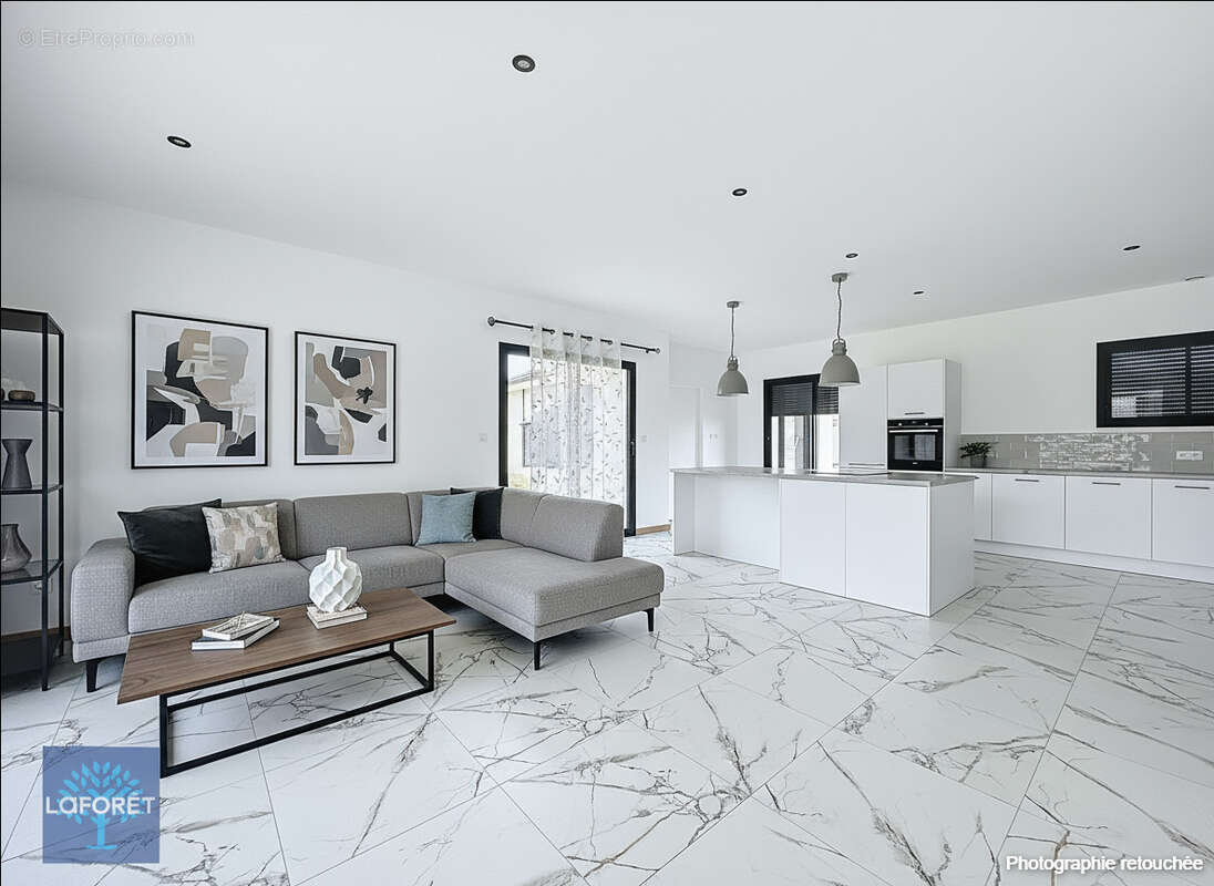 Maison à LA CHAPELLE-JANSON