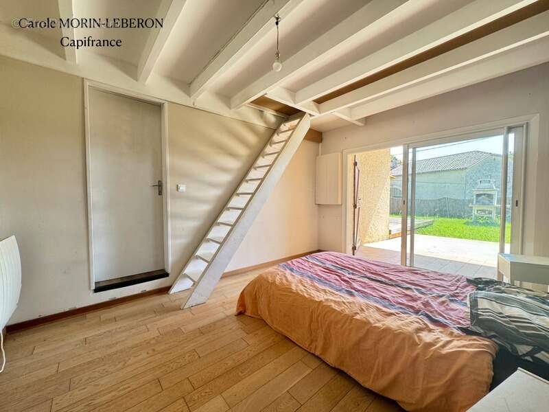 Maison de plain-pied, 4 chambres, double garage et jardin - photo 7