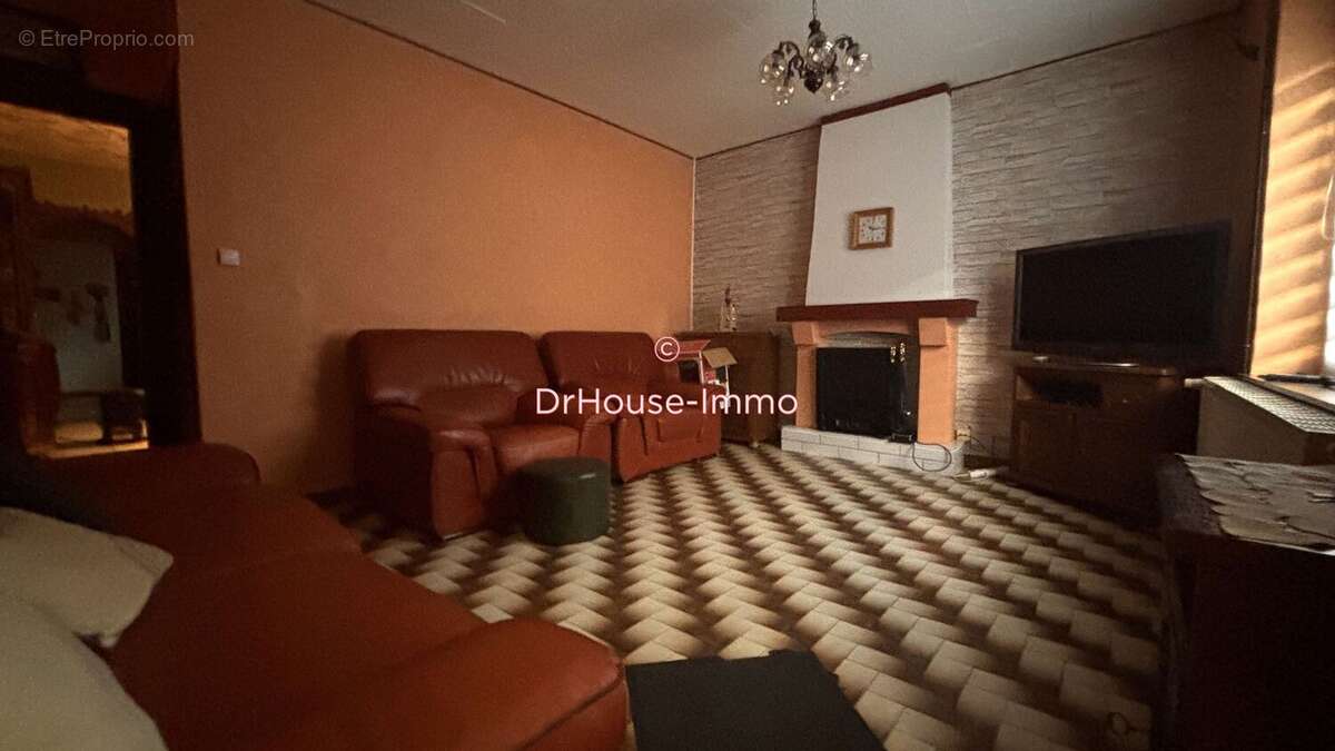 Maison à CRESPIN