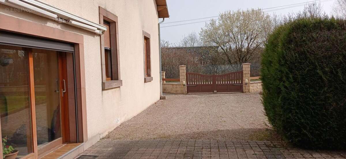 Maison à MAGNONCOURT