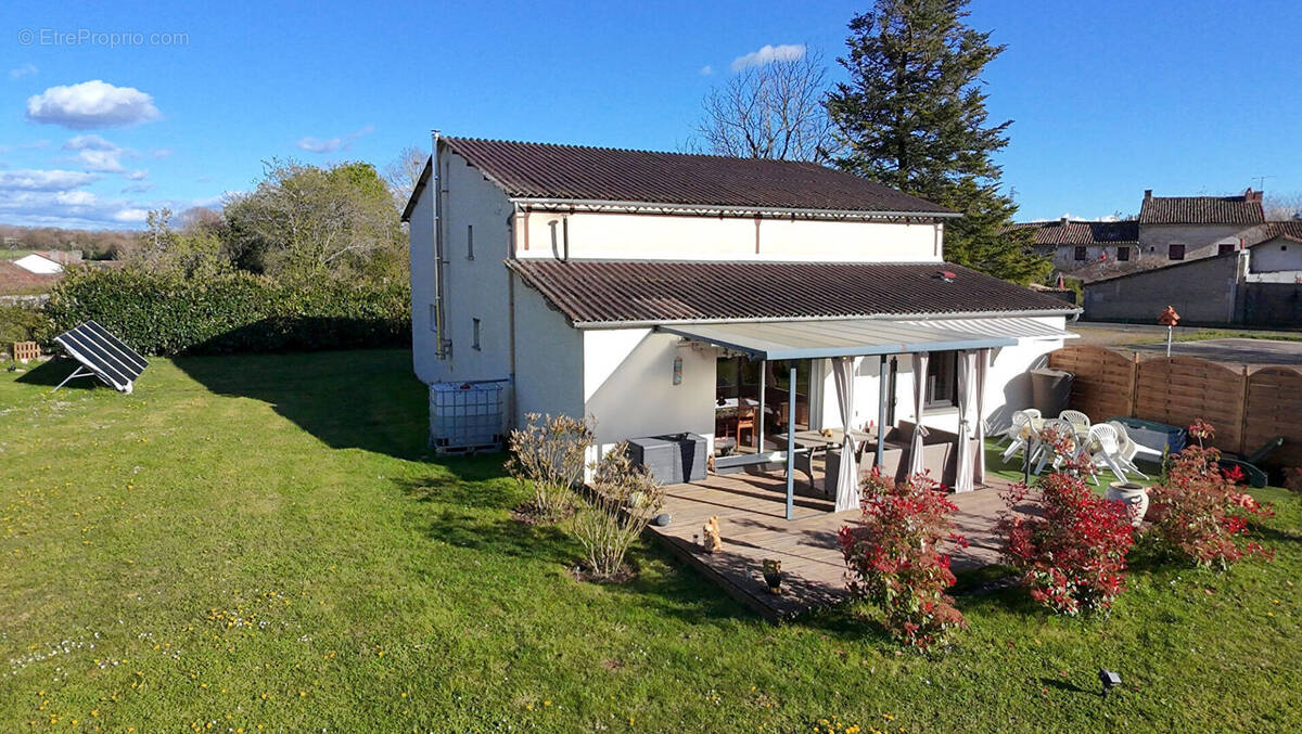 Maison à BLANZAY