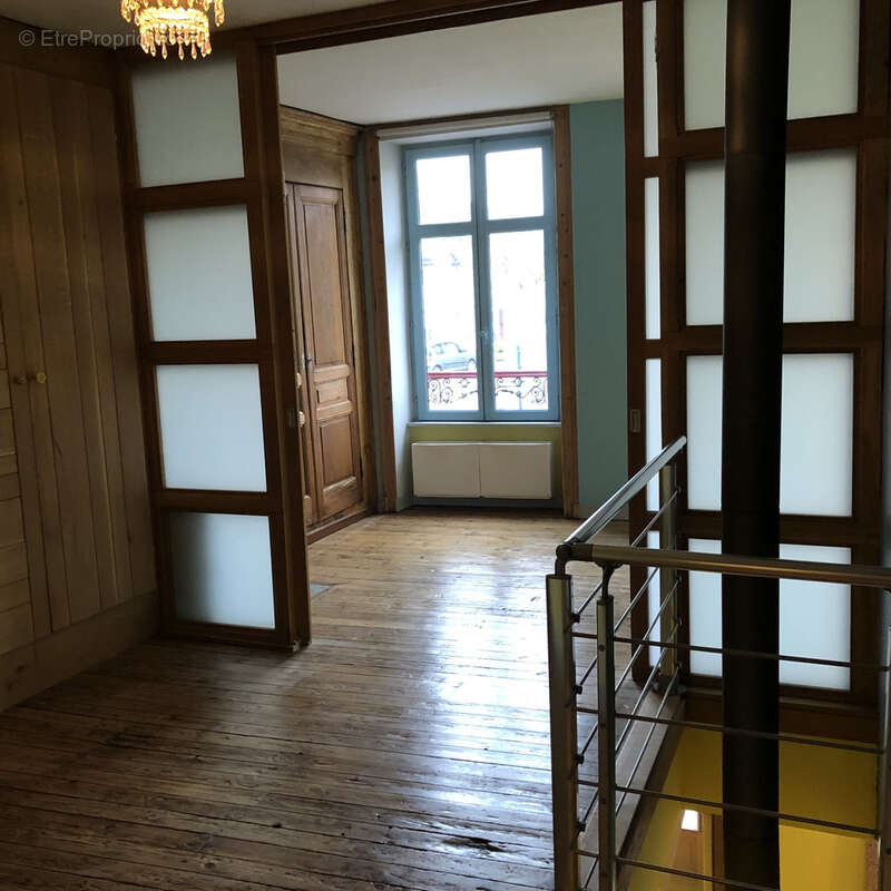 Maison à CHATEAUNEUF-LA-FORET