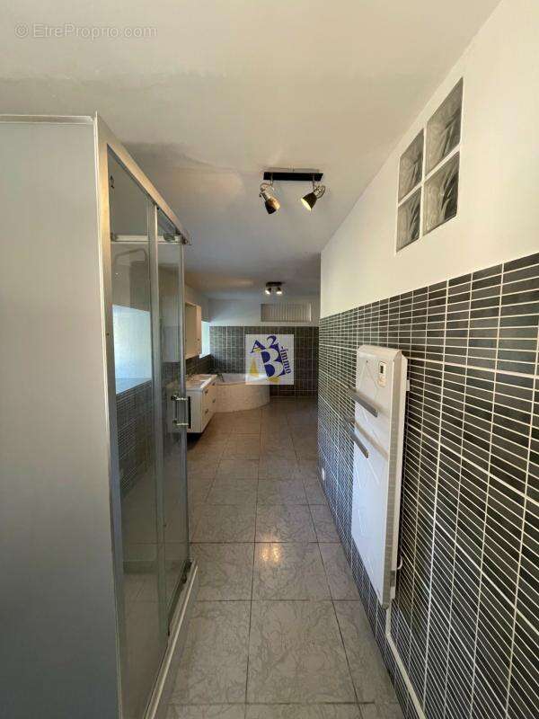 Maison à SAVIGNAC-LES-EGLISES