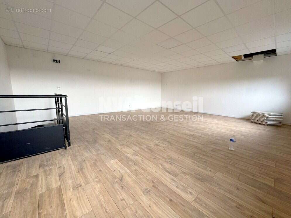 Commerce à HEROUVILLE