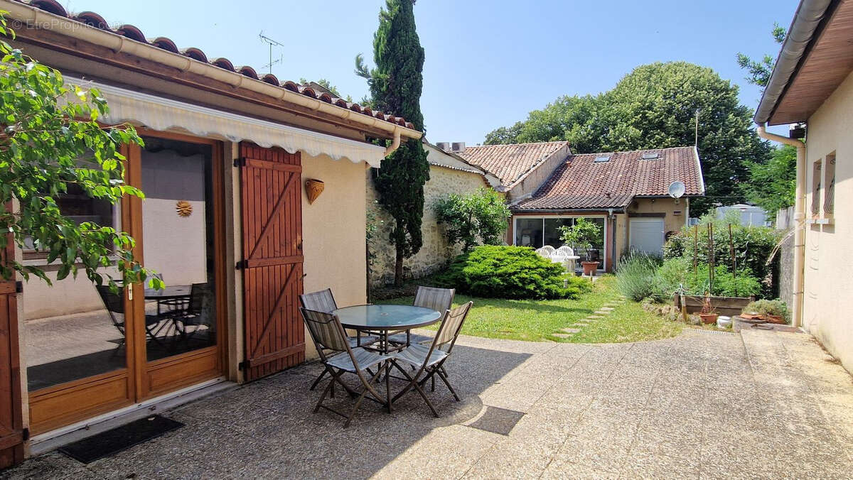 Maison à SAINT-MACAIRE