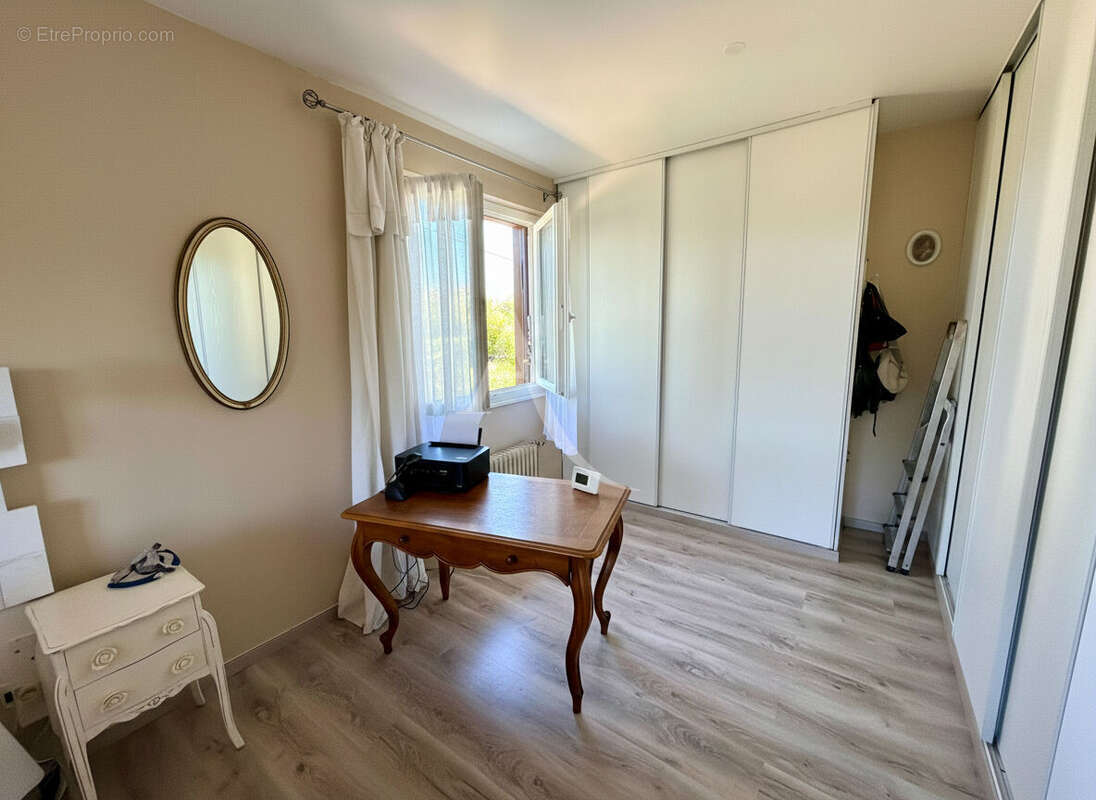 Maison rénovée de 106 m² sur plus de 3 400 m² de terrain clos - photo 6