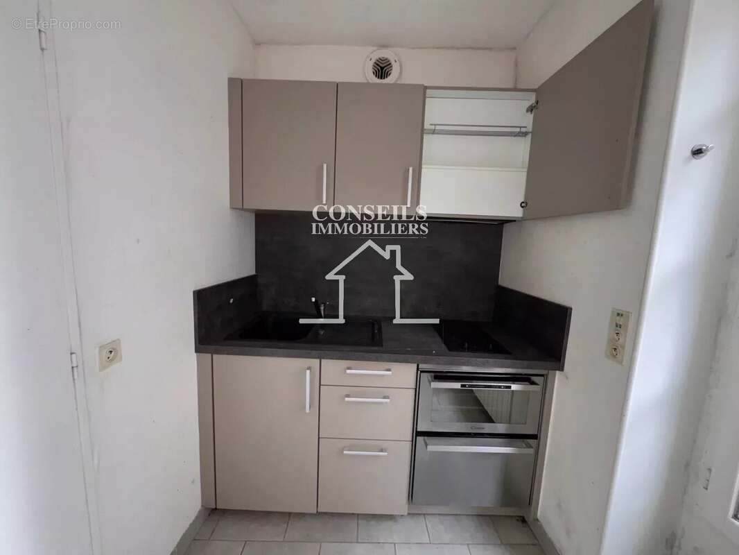 Appartement à SAINT-JULIEN-DU-SAULT