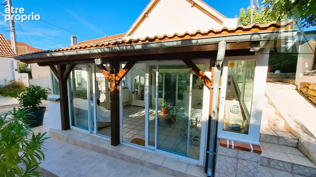 PONT SUR YONNE (89) - Belle maison de charme avec 3 chambres, piscine chauffée et grange - photo 11