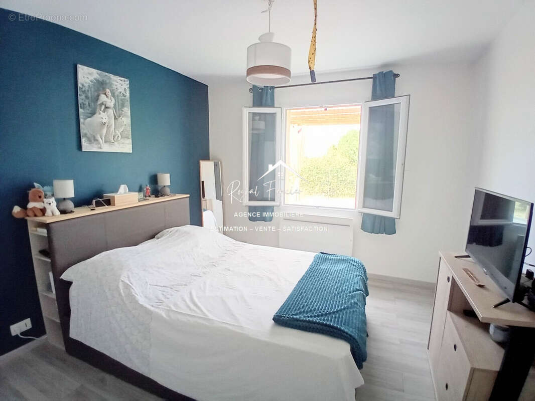 Chambre parentale  - Maison à LEIGNE-LES-BOIS