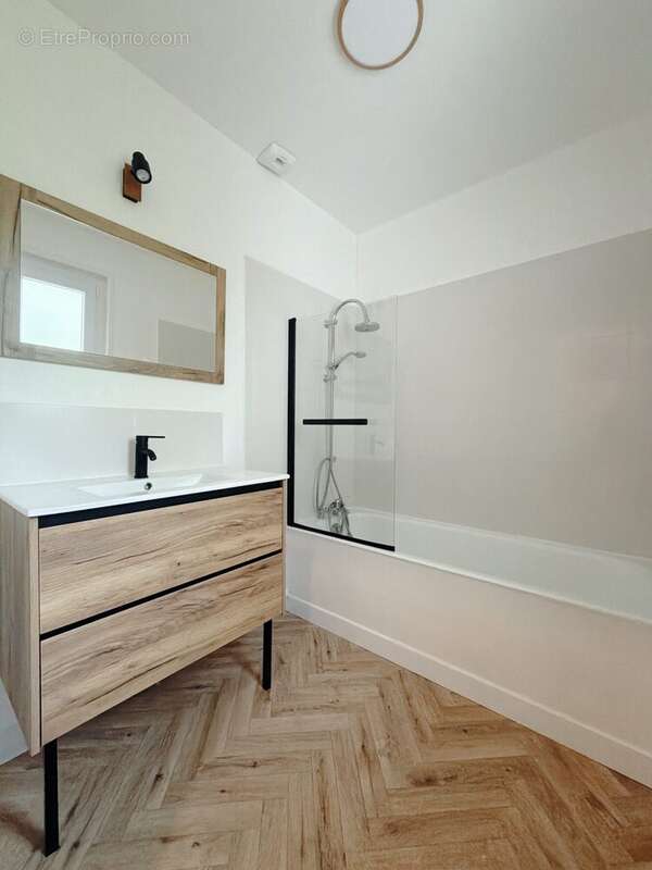 Appartement 71 m² à Saint-Just-Saint-Rambert  - photo 5