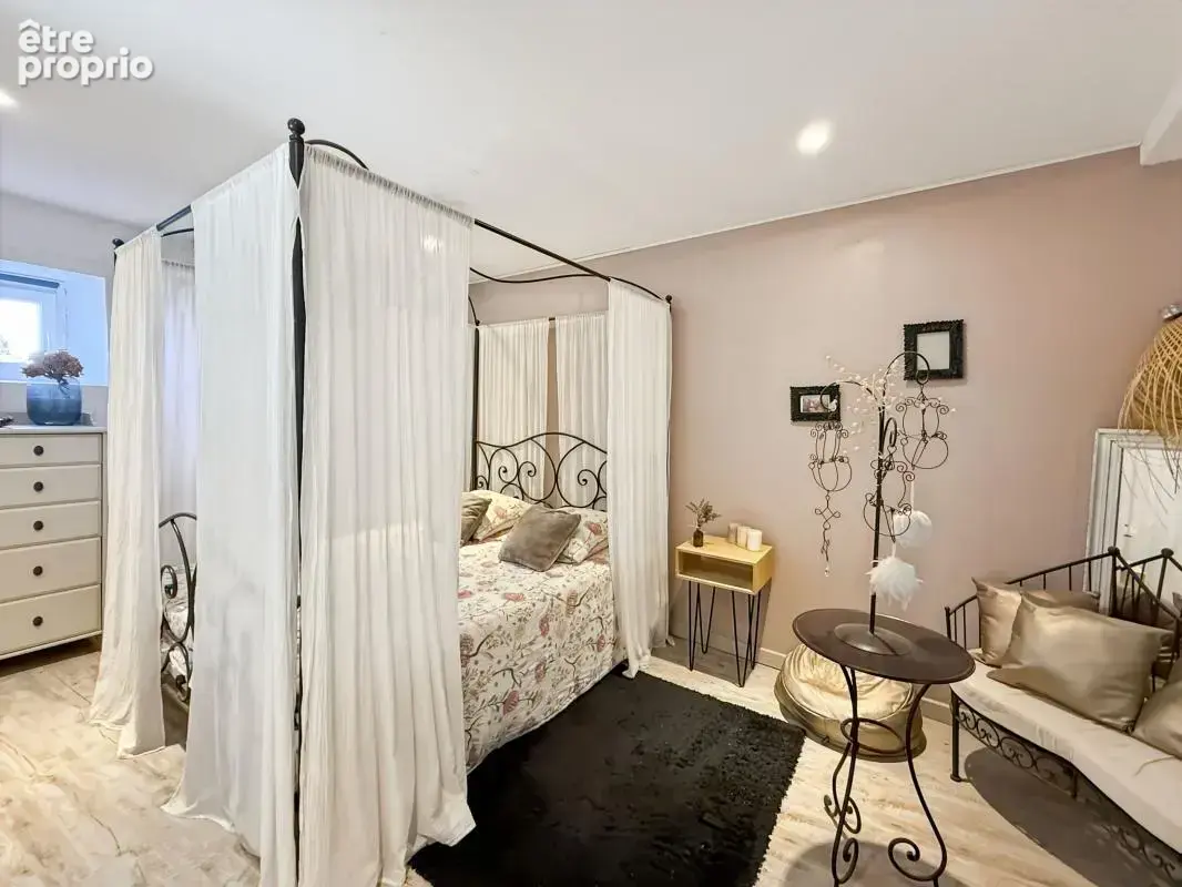  Coup de cœur assuré – Maison ancienne de charme entièrement rénovée avec prestations de haut standing - photo 8