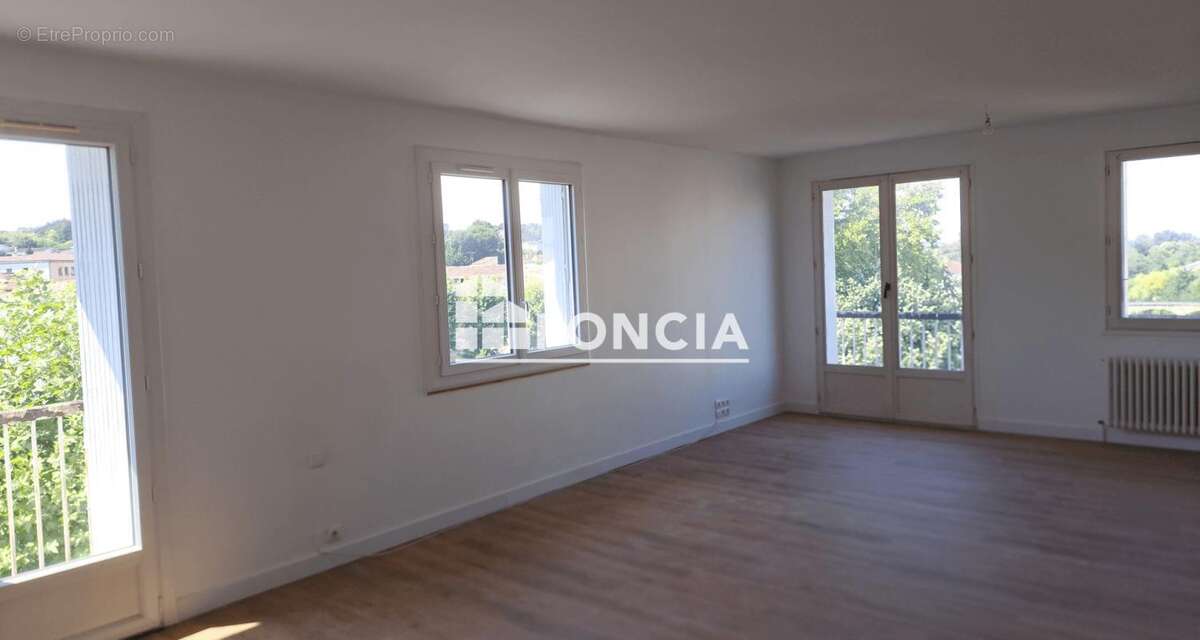 Centre ville - appartement renove - photo 3