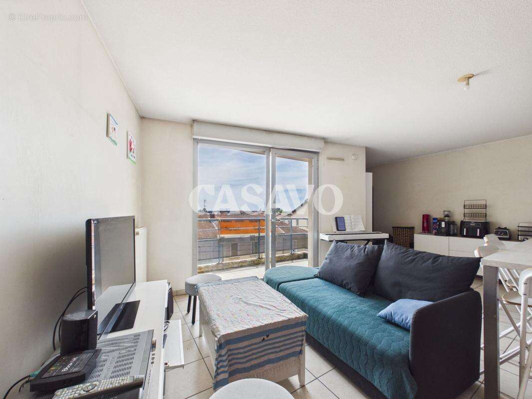 Appartement à DECINES-CHARPIEU