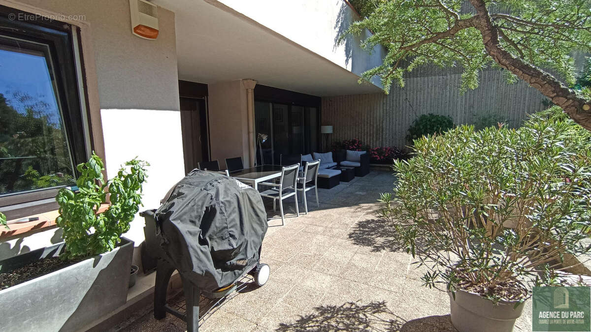 Appartement à VILLE-D'AVRAY