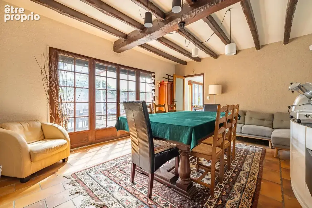 Maison de 7 pièces de 135 m² à Sainte-Geneviève-des-Bois - photo 4