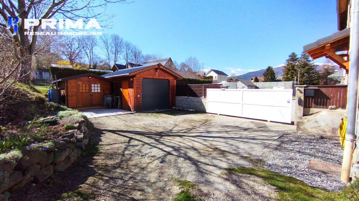 Maison à PIERRE-CHATEL