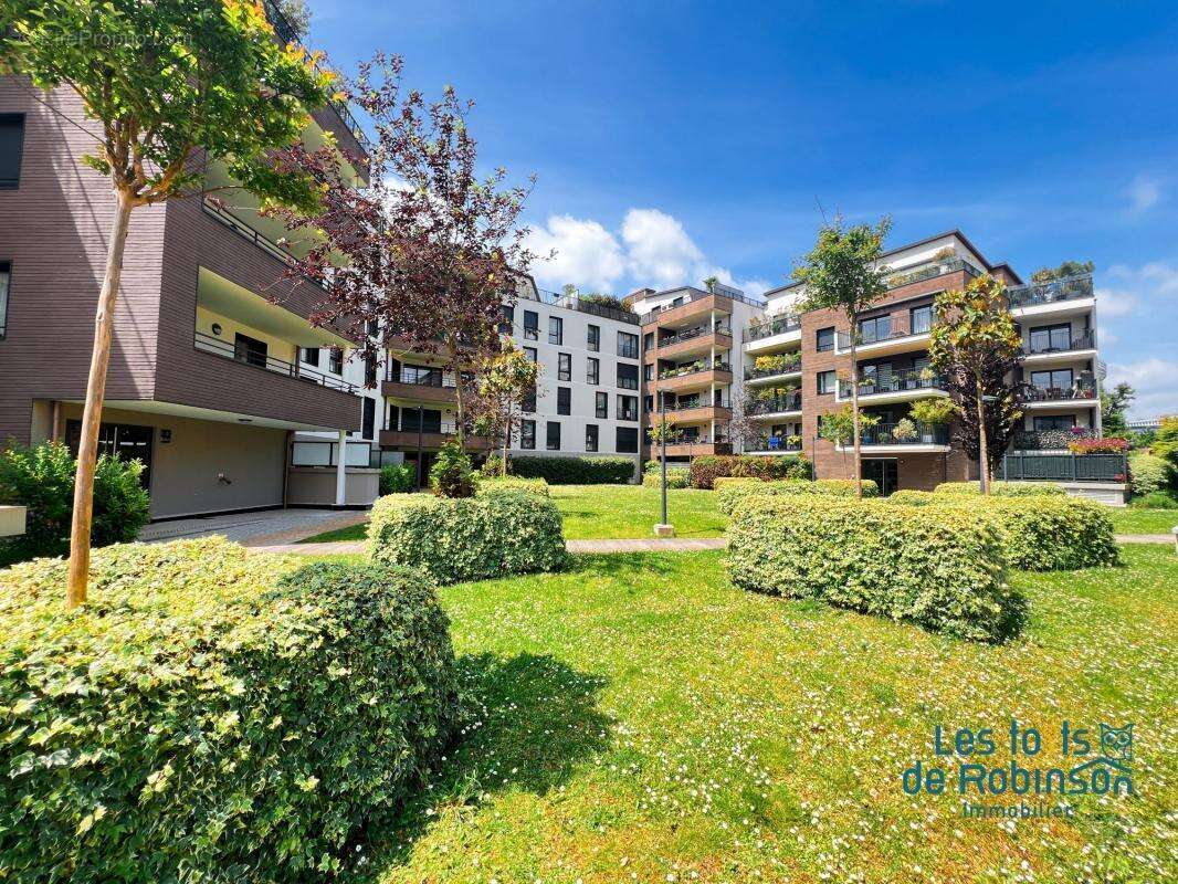 Appartement à LE PLESSIS-ROBINSON