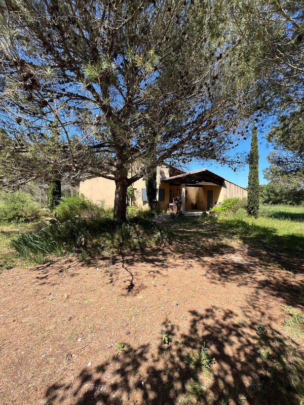 Maison à SAINT-CHAMAS