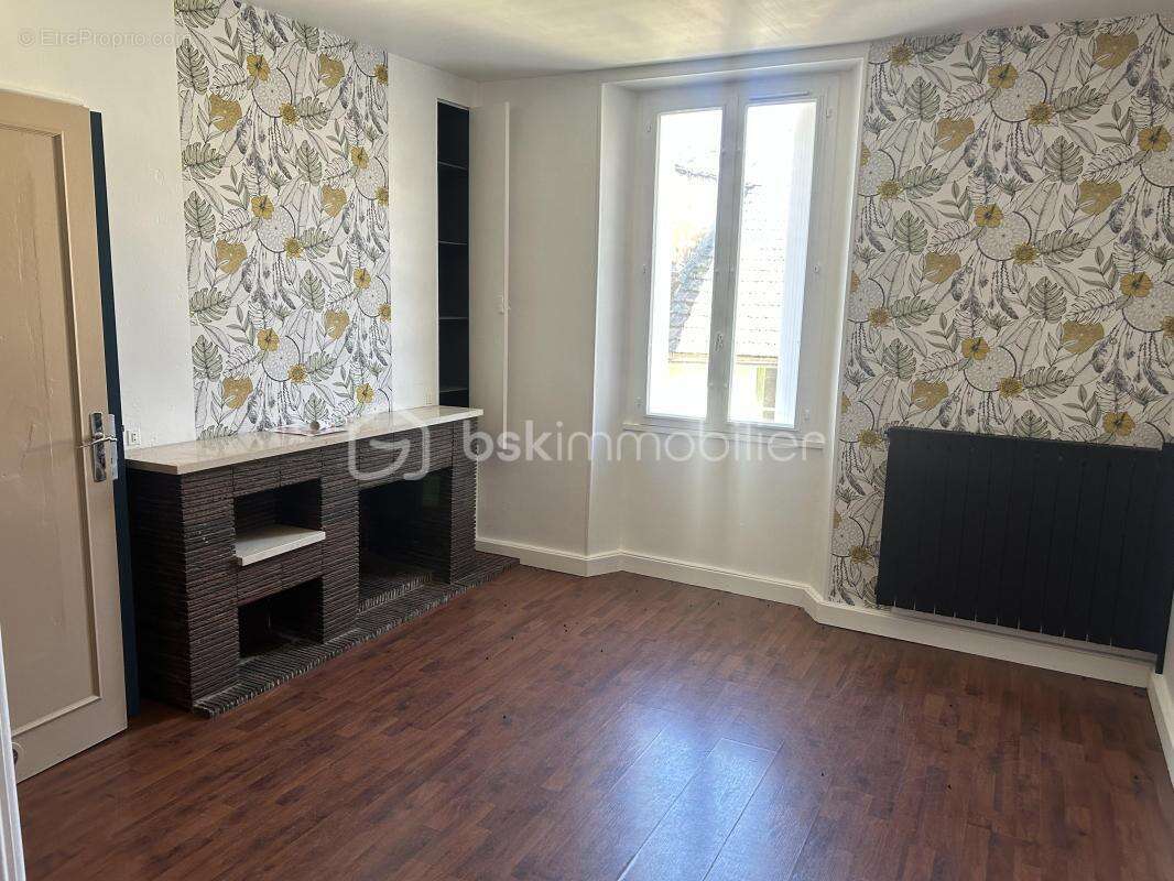 Maison de ville de 102 m² avec cour, dépendance et garage - photo 4