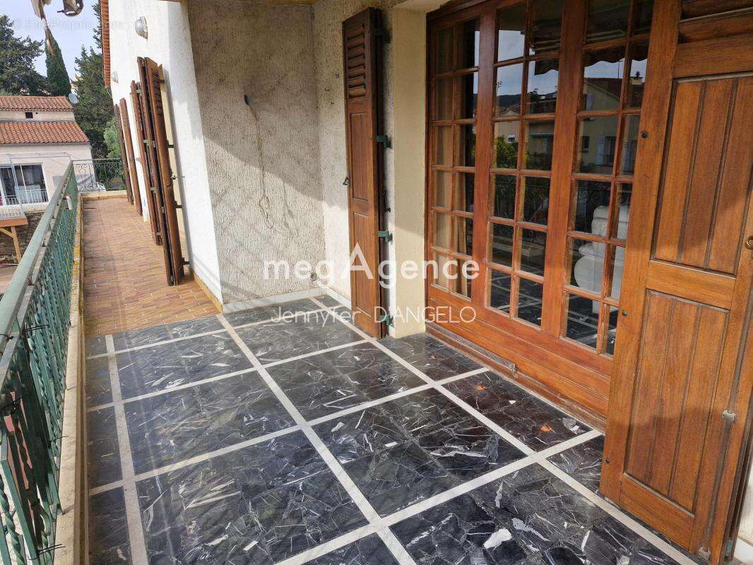 Appartement à SANARY-SUR-MER