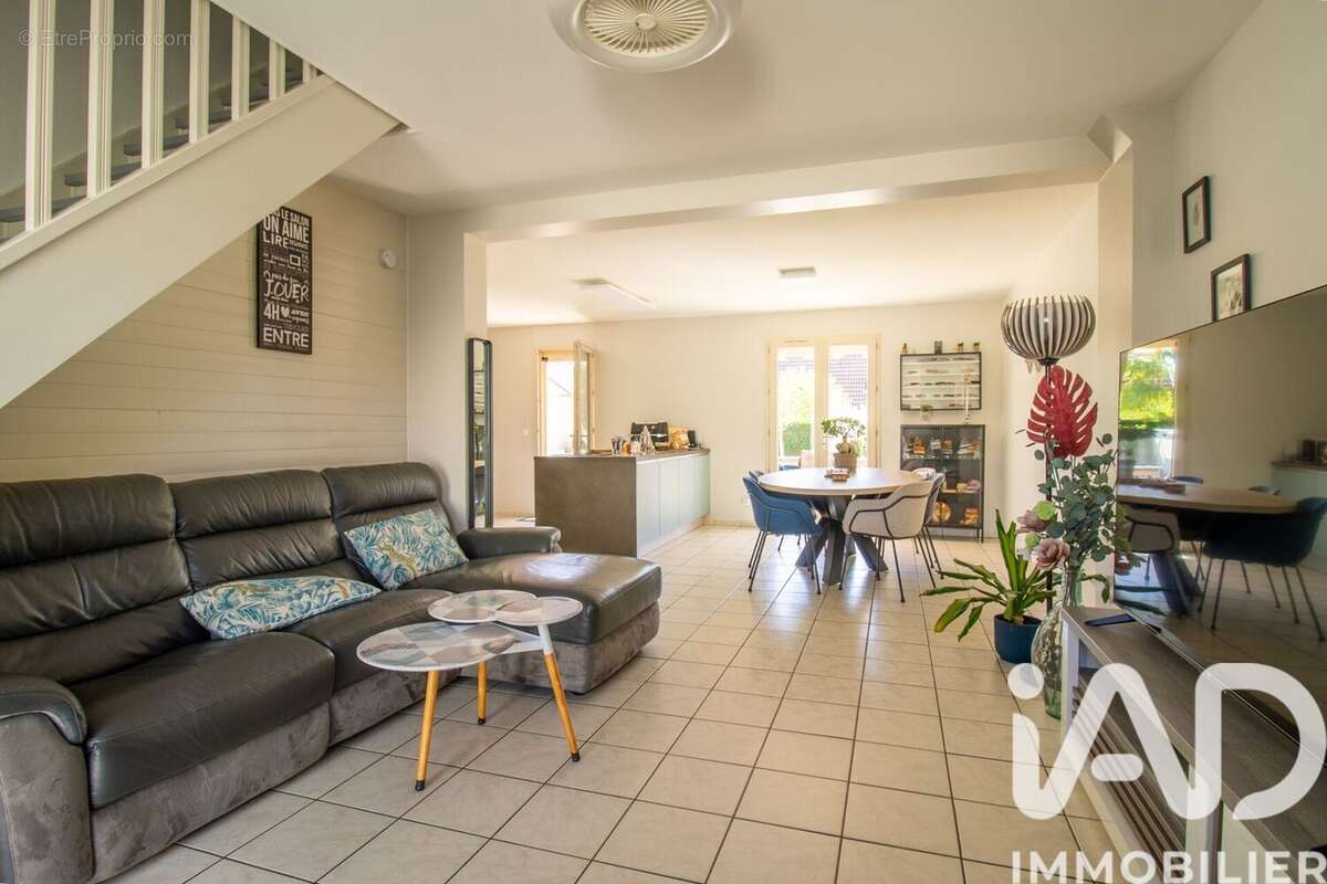 Photo 5 - Maison à ISSOU