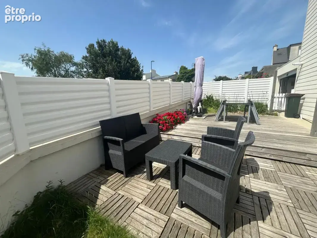 Guilers- Maison non mitoyenne proche centre ville avec grande pièce de vie - photo 2