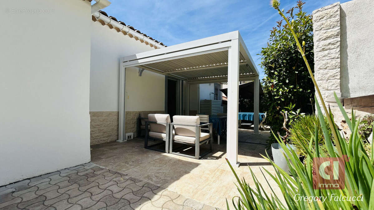 Maison à CARNOULES