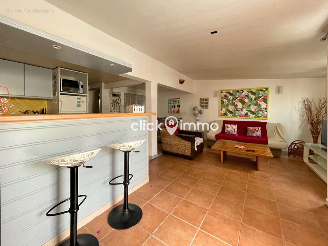 Maison à BAIE-MAHAULT