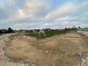 Terrain à MONT-PRES-CHAMBORD