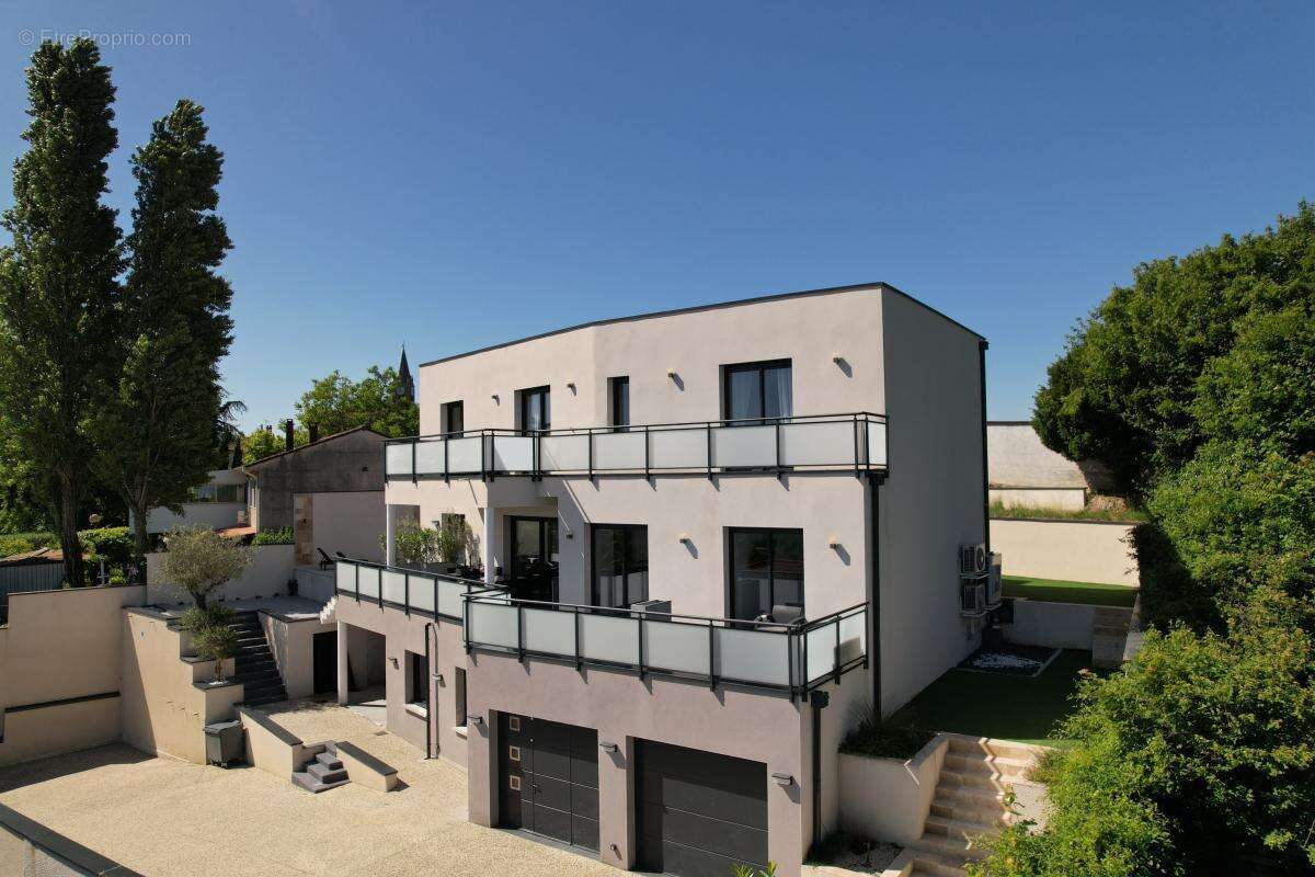 Villa d'exception - 2 suites parentales - 5 chambres - Hamman - Piscine - Garage double Vue panoramique - photo 29